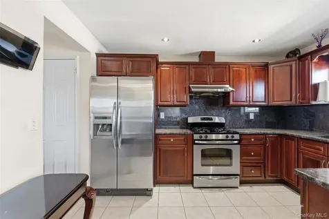 103 Midland Terrace Yonkers NY 10704