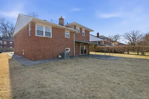 103 Midland Terrace Yonkers NY 10704