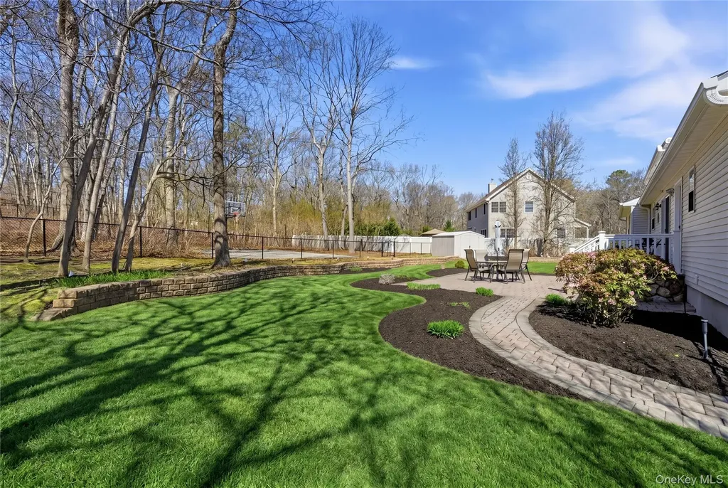 4 Doral Lane Yaphank NY 11980