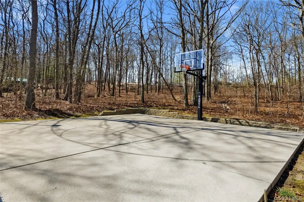 4 Doral Lane Yaphank NY 11980