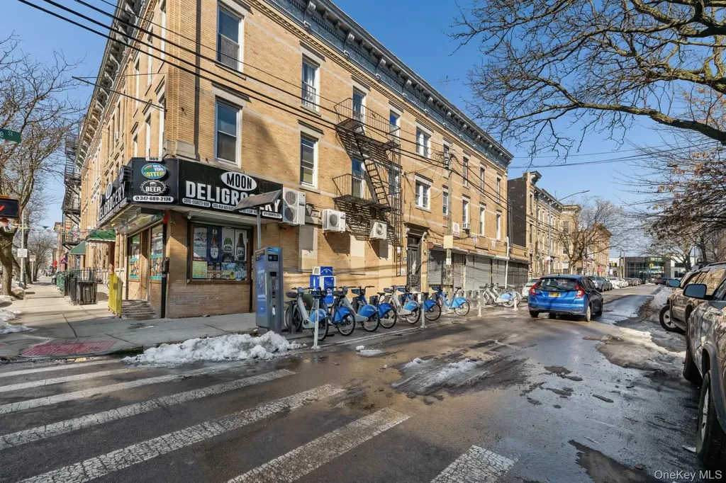 1811 Centre Street Ridgewood NY 11385
