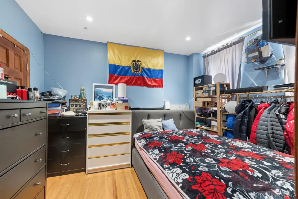 1811 Centre Street Ridgewood NY 11385