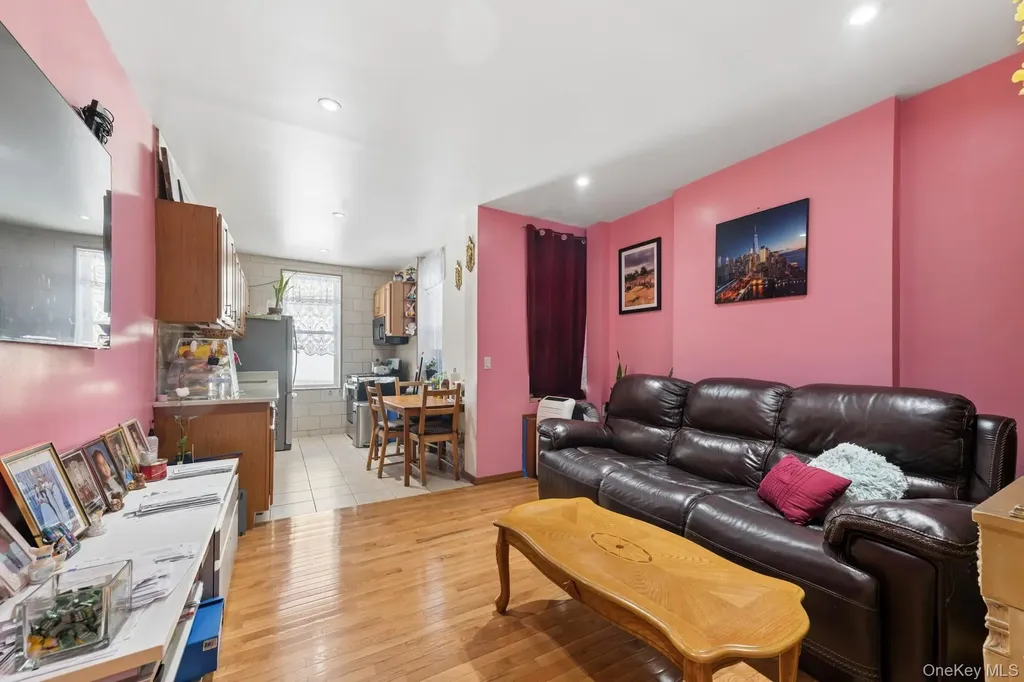 1811 Centre Street Ridgewood NY 11385