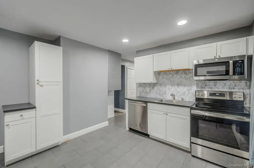 27 Mallard Road Levittown NY 11756