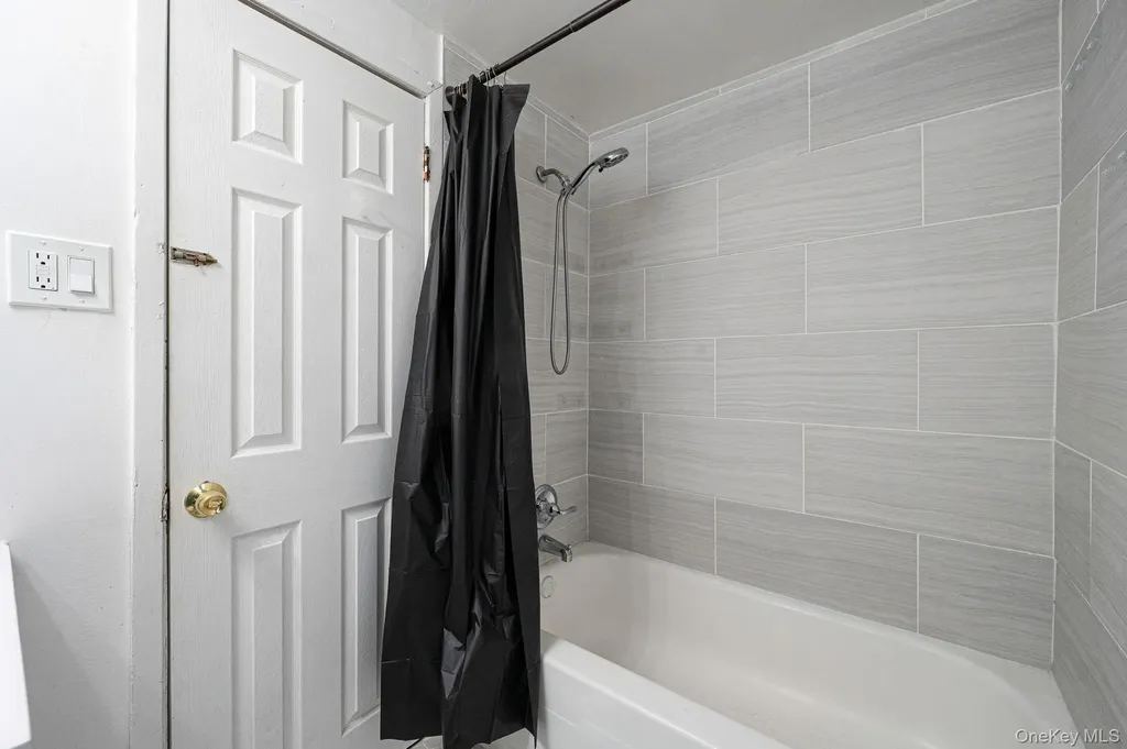 27 Mallard Road Levittown NY 11756