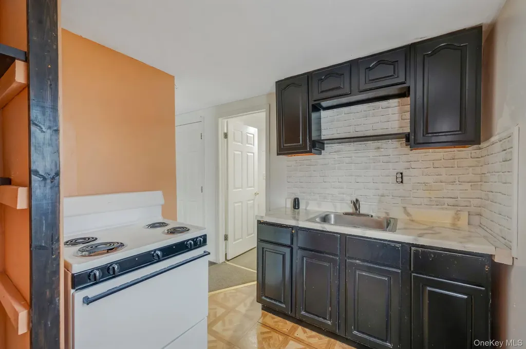 27 Mallard Road Levittown NY 11756