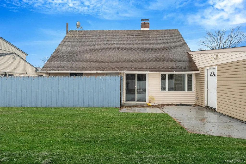 27 Mallard Road Levittown NY 11756