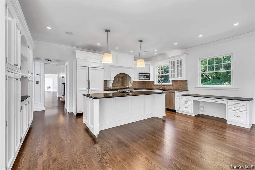 158 E Shore Road Huntington Bay NY 11743