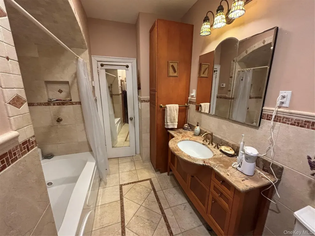 329 E Chester Street Long Beach NY 11561