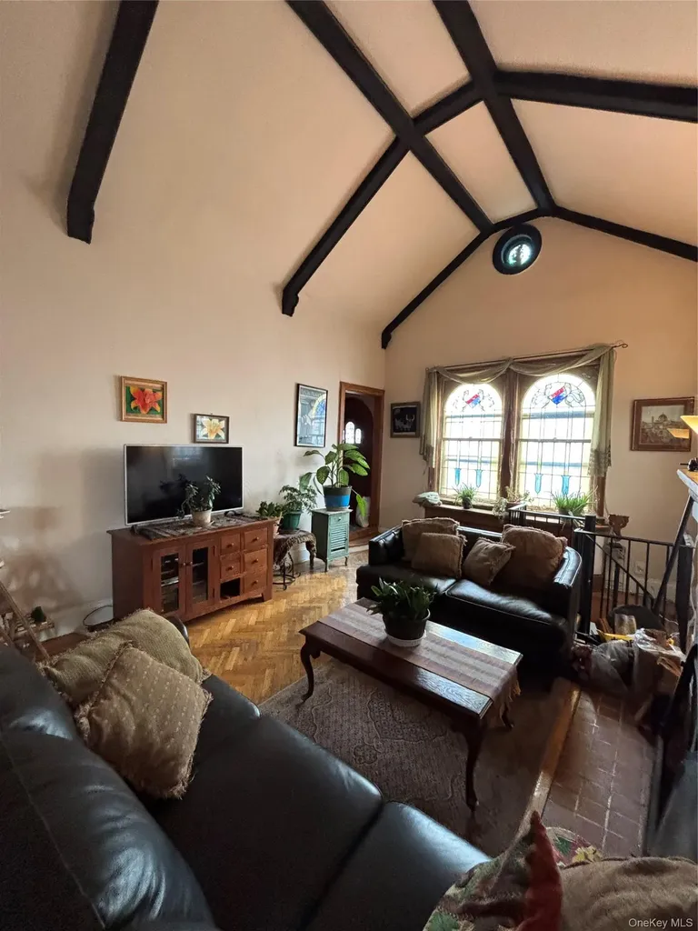 329 E Chester Street Long Beach NY 11561