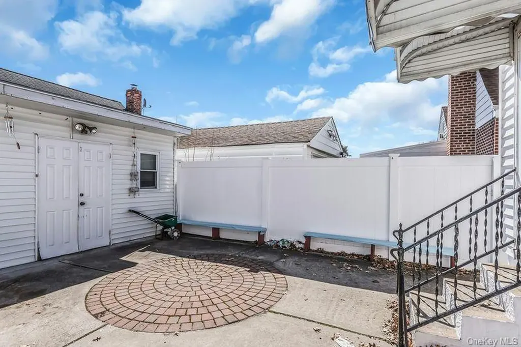 62 Ash Street Valley Stream NY 11580