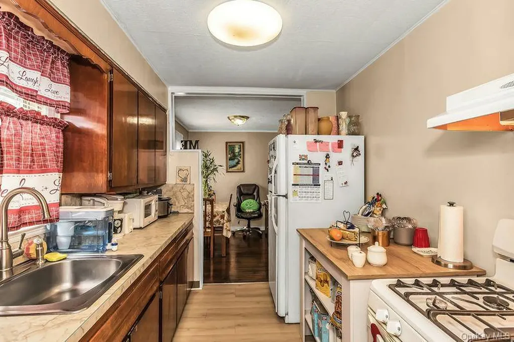 62 Ash Street Valley Stream NY 11580