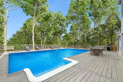 5 Cowhill Lane Wainscott NY 11975