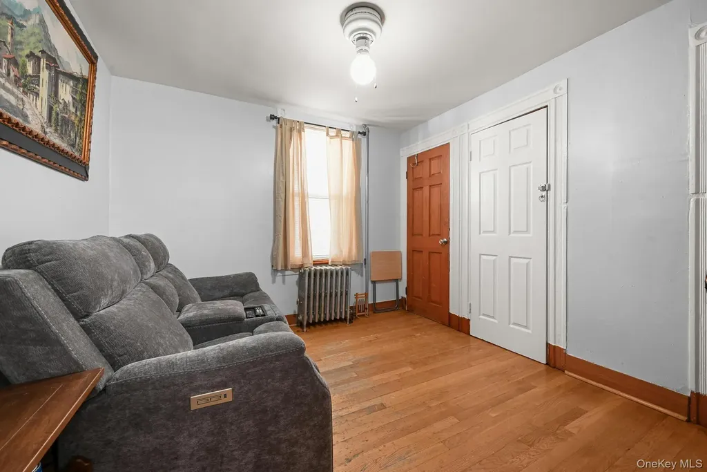 54 Chestnut Street Brooklyn NY 11208