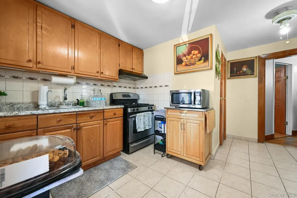 54 Chestnut Street Brooklyn NY 11208