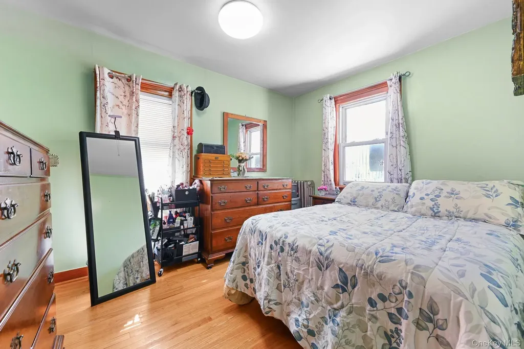 54 Chestnut Street Brooklyn NY 11208
