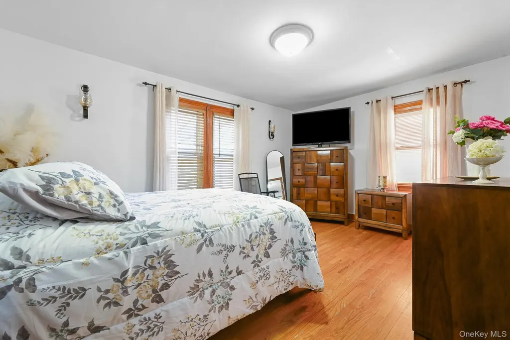 54 Chestnut Street Brooklyn NY 11208
