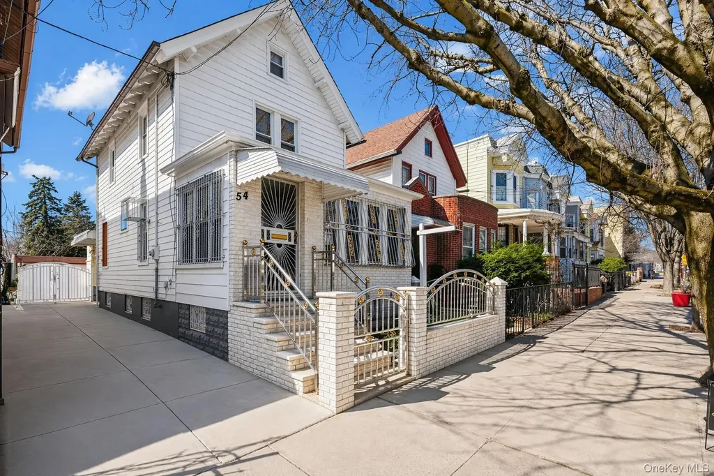 54 Chestnut Street Brooklyn NY 11208