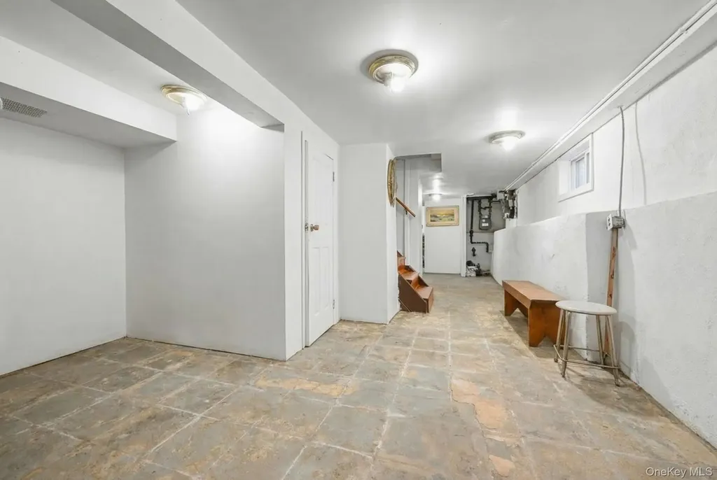 54 Chestnut Street Brooklyn NY 11208