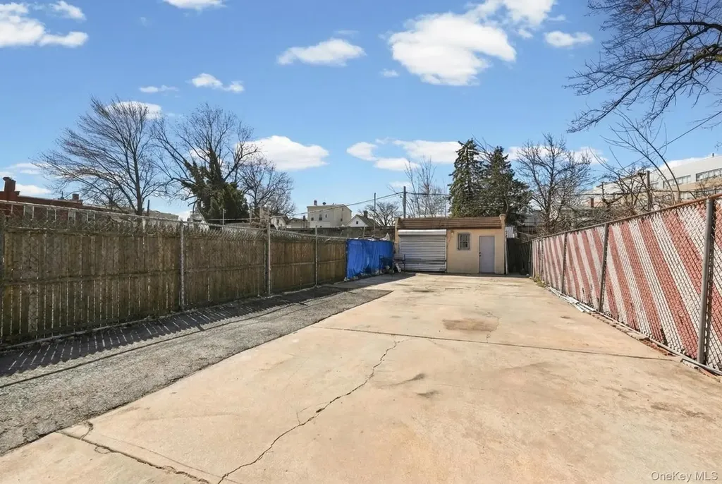 54 Chestnut Street Brooklyn NY 11208