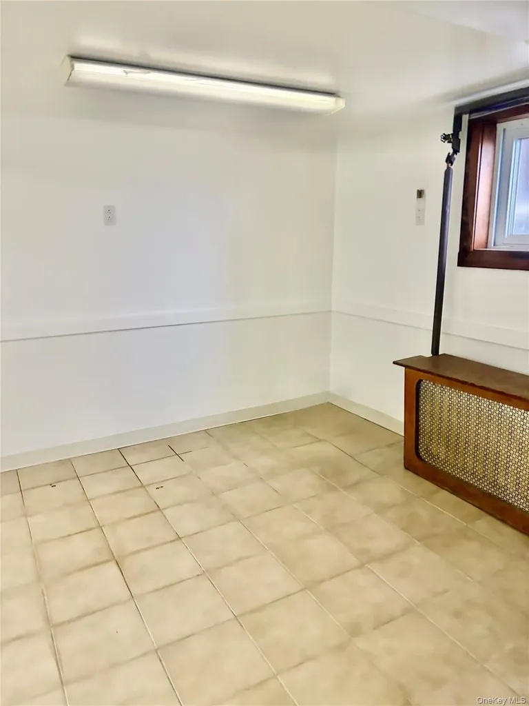 722 King Avenue Bronx NY 10464