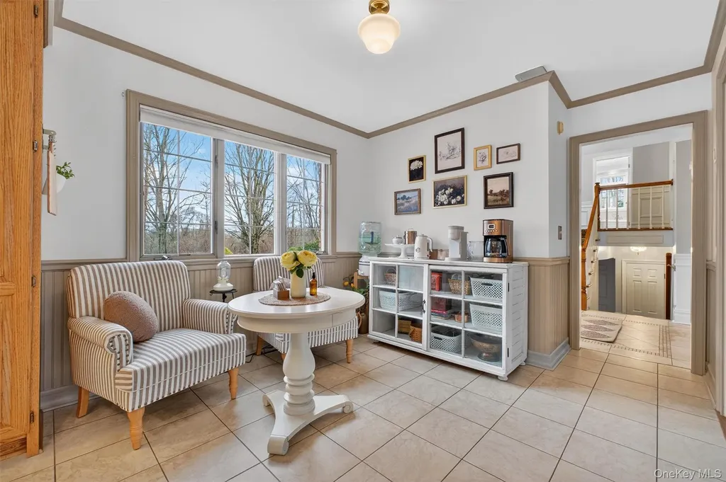 58 Dutchess Hill Road Poughkeepsie NY 12601