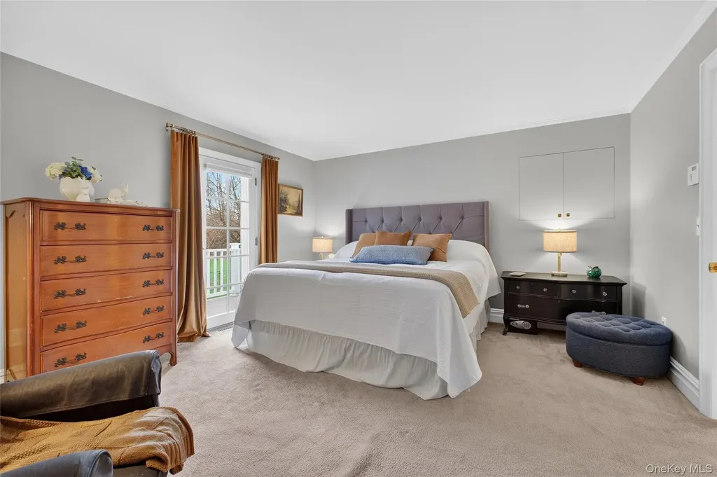 58 Dutchess Hill Road Poughkeepsie NY 12601