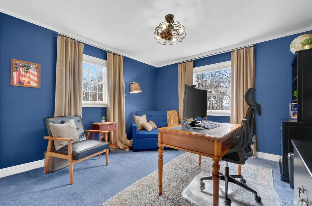 58 Dutchess Hill Road Poughkeepsie NY 12601