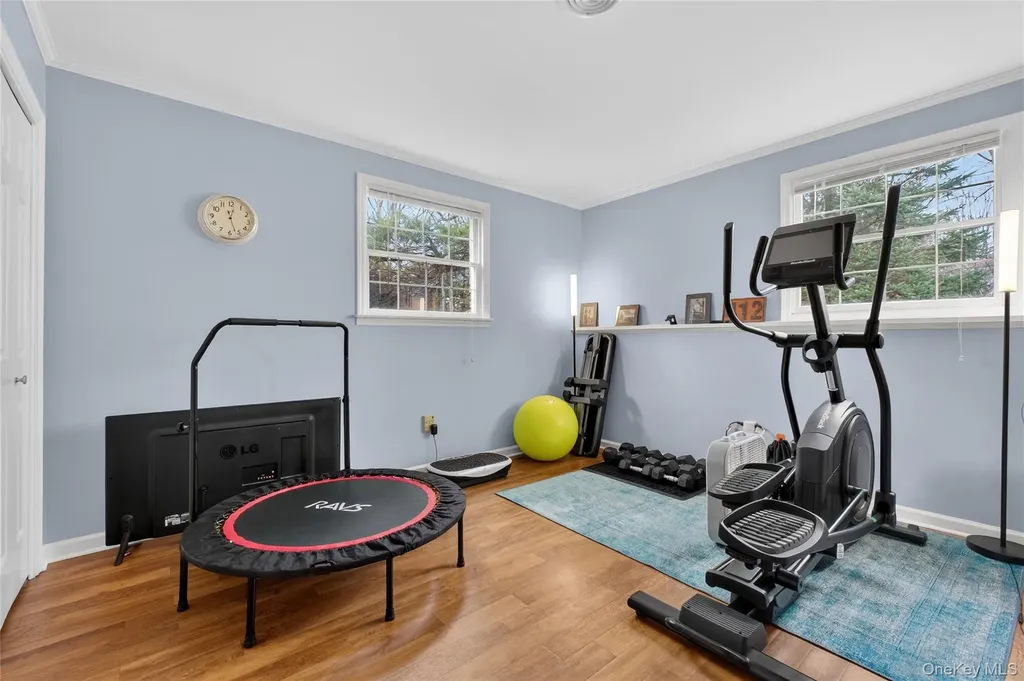 58 Dutchess Hill Road Poughkeepsie NY 12601