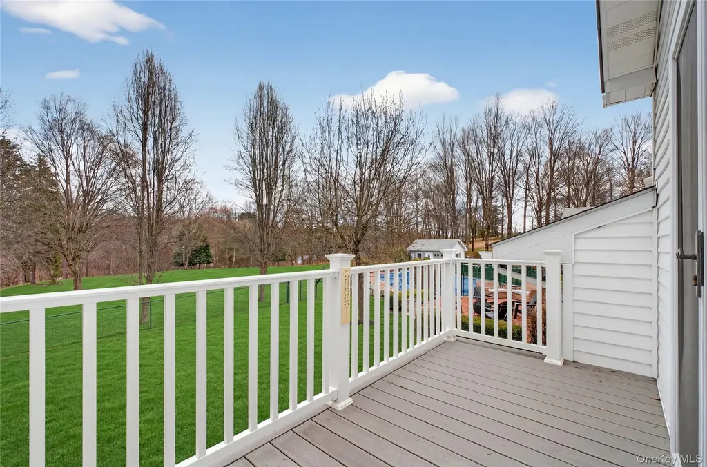 58 Dutchess Hill Road Poughkeepsie NY 12601