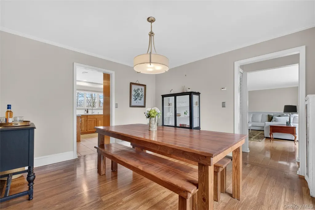 58 Dutchess Hill Road Poughkeepsie NY 12601