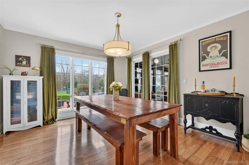 58 Dutchess Hill Road Poughkeepsie NY 12601
