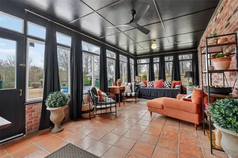 58 Dutchess Hill Road Poughkeepsie NY 12601