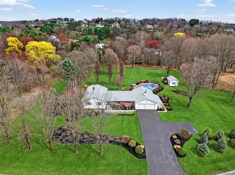 58 Dutchess Hill Road Poughkeepsie NY 12601