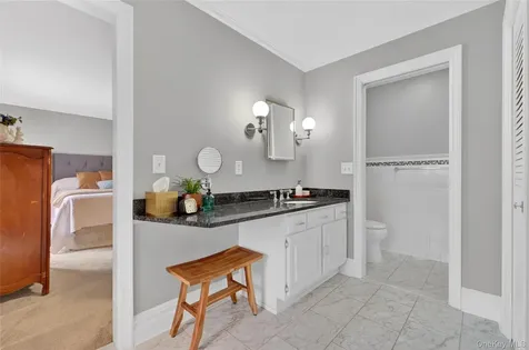 58 Dutchess Hill Road Poughkeepsie NY 12601