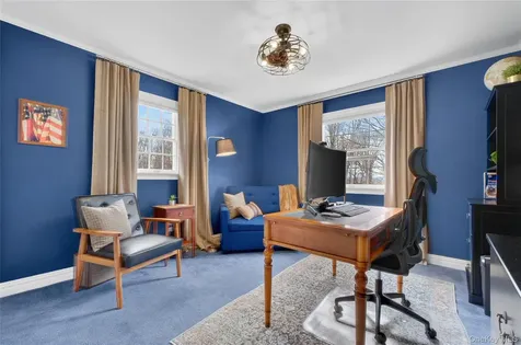 58 Dutchess Hill Road Poughkeepsie NY 12601