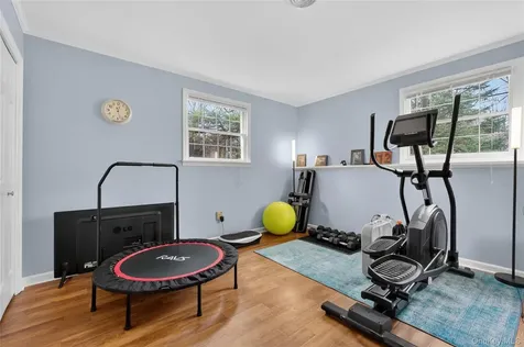 58 Dutchess Hill Road Poughkeepsie NY 12601