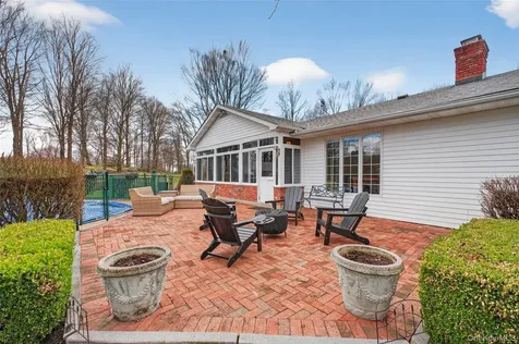 58 Dutchess Hill Road Poughkeepsie NY 12601