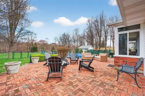 58 Dutchess Hill Road Poughkeepsie NY 12601