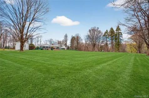58 Dutchess Hill Road Poughkeepsie NY 12601