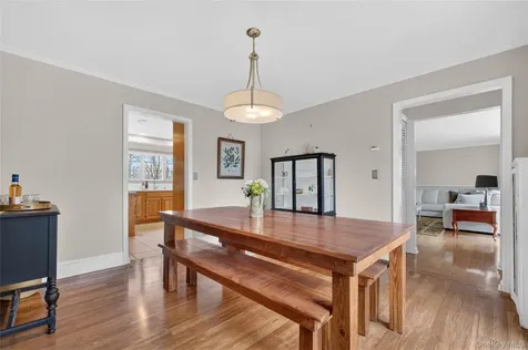 58 Dutchess Hill Road Poughkeepsie NY 12601