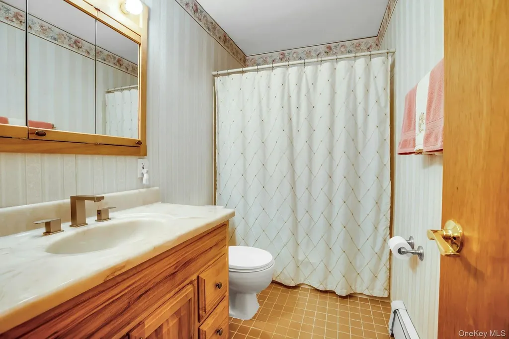 893 Connetquot Avenue Islip Terrace NY 11752