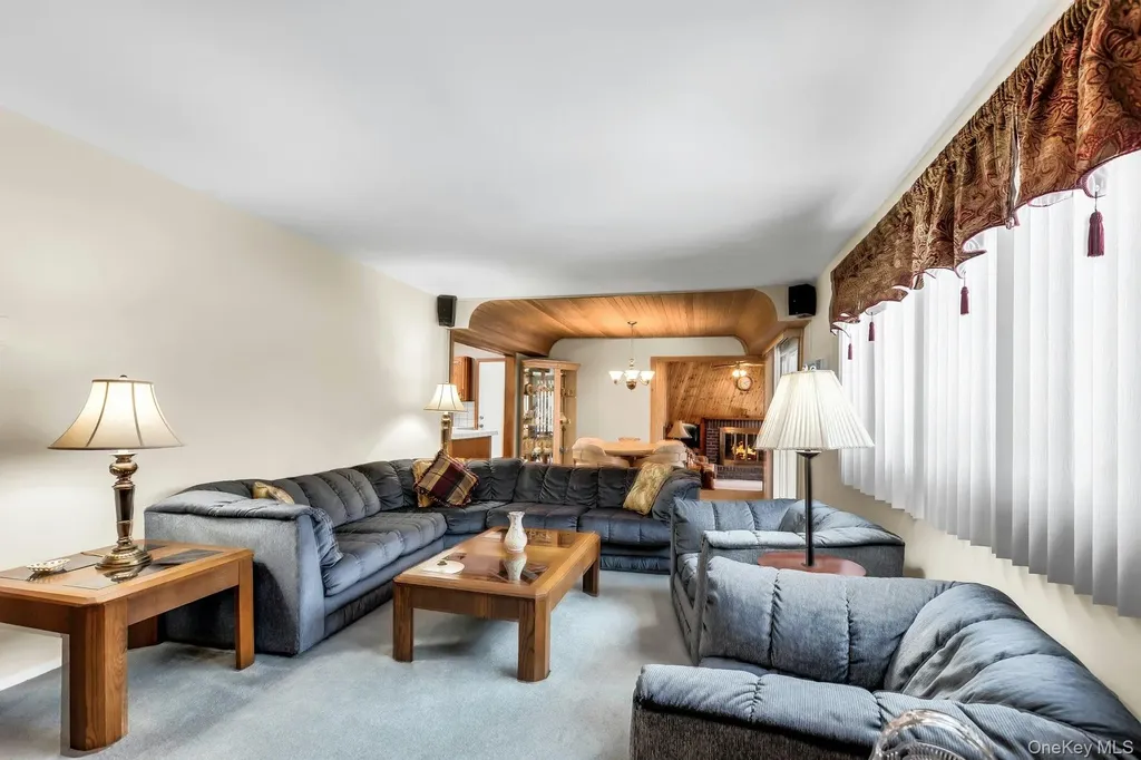 893 Connetquot Avenue Islip Terrace NY 11752