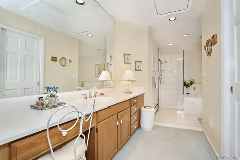 10 Dogwood Lane West Nyack NY 10994