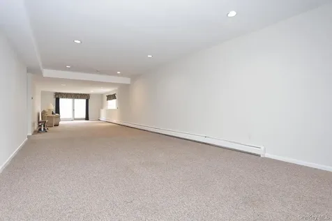 10 Dogwood Lane West Nyack NY 10994