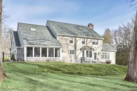 10 Dogwood Lane West Nyack NY 10994