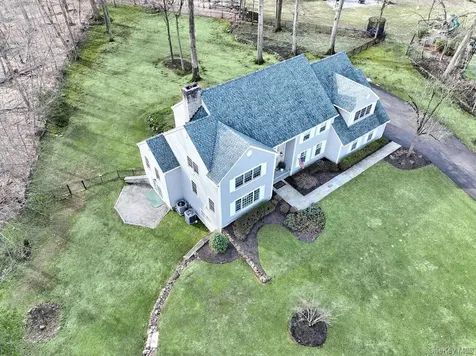 10 Dogwood Lane West Nyack NY 10994