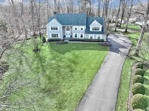 10 Dogwood Lane West Nyack NY 10994