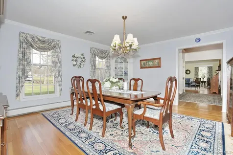 10 Dogwood Lane West Nyack NY 10994