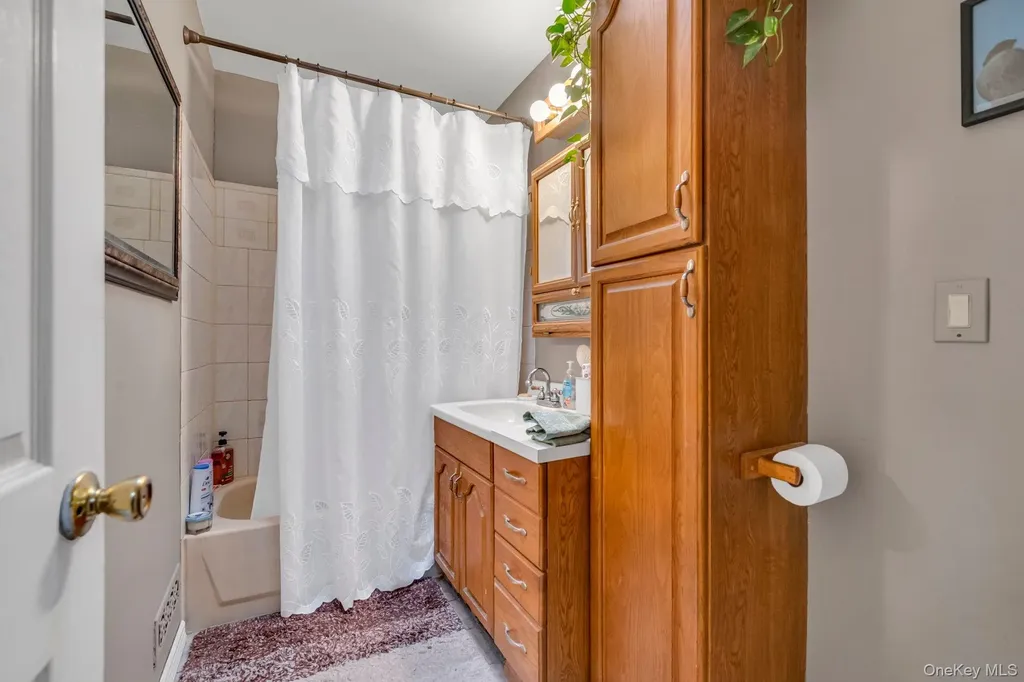 1019 Vincent Avenue Bronx NY 10465